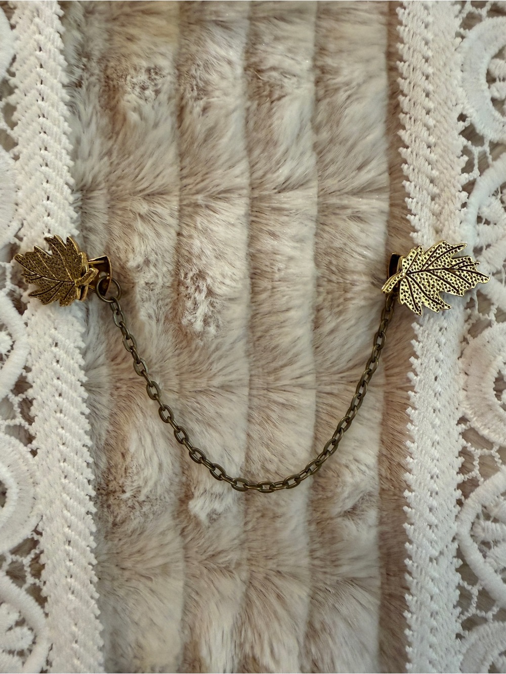 Chained Brass/Bronze-tone Sweater/Kimono/Wrap Closure Clip